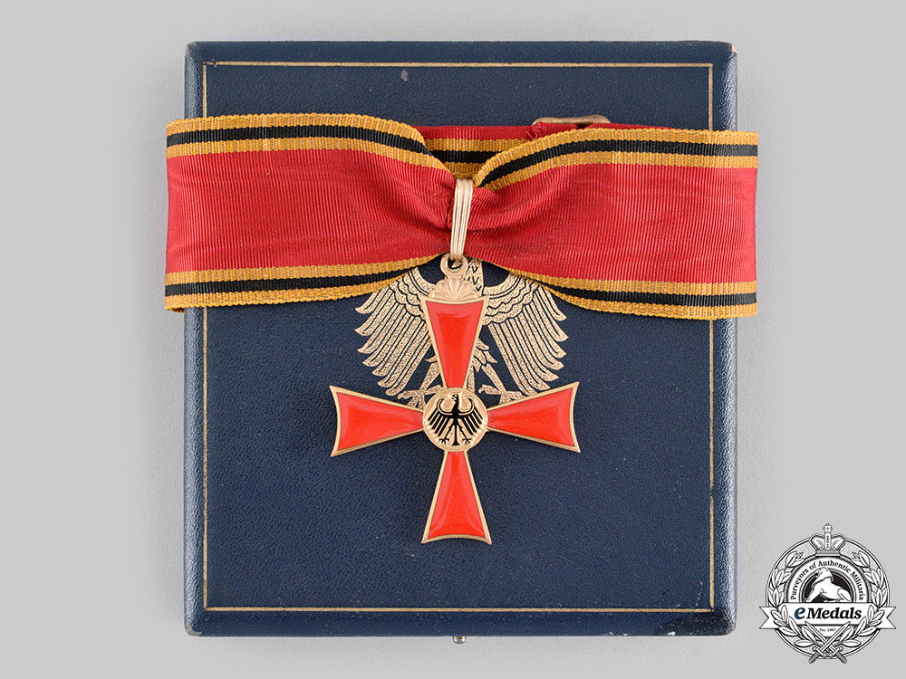 germany,_federal_republic._an_order_of_merit_of_the_federal_republic_of_germany,_commander’s_cross_with_case,_by_c.e._juncker_m19_17218