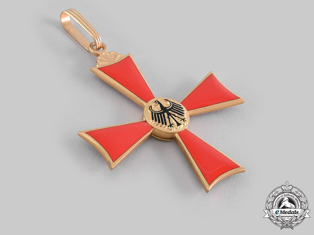 germany,_federal_republic._an_order_of_merit_of_the_federal_republic_of_germany,_commander’s_cross_with_case,_by_c.e._juncker_m19_17223
