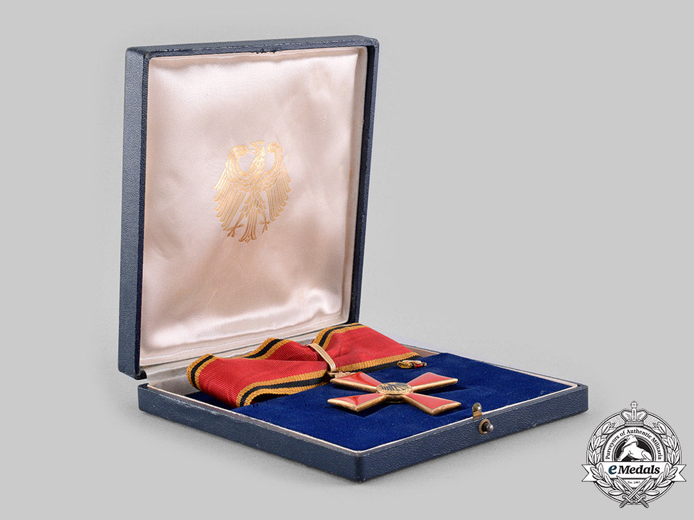 germany,_federal_republic._an_order_of_merit_of_the_federal_republic_of_germany,_commander’s_cross_with_case,_by_c.e._juncker_m19_17226