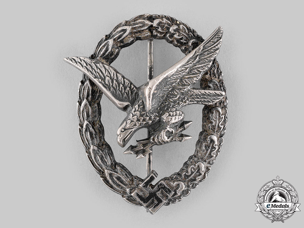 germany,_luftwaffe._a_radio_operator&_air_gunner_badge_by_gebrüder_schneider_m19_17342