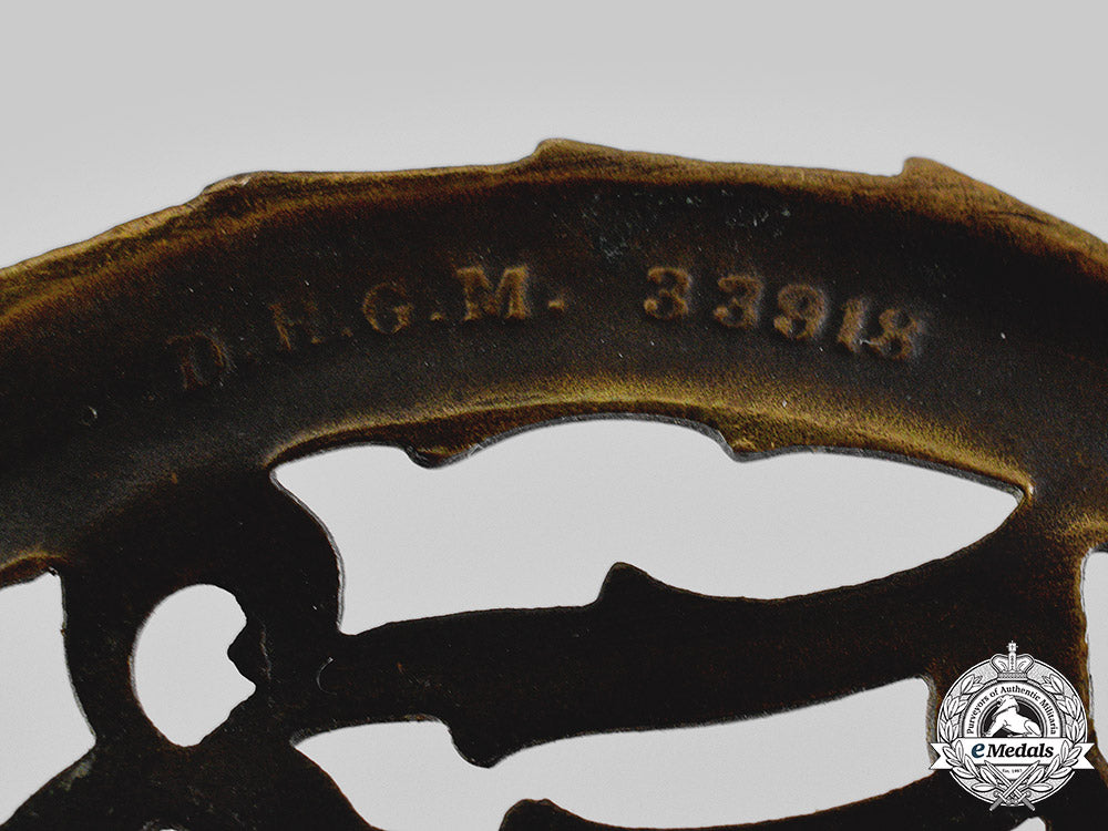 germany._a_mixed_lot_of_badges_and_medals_m19_18006