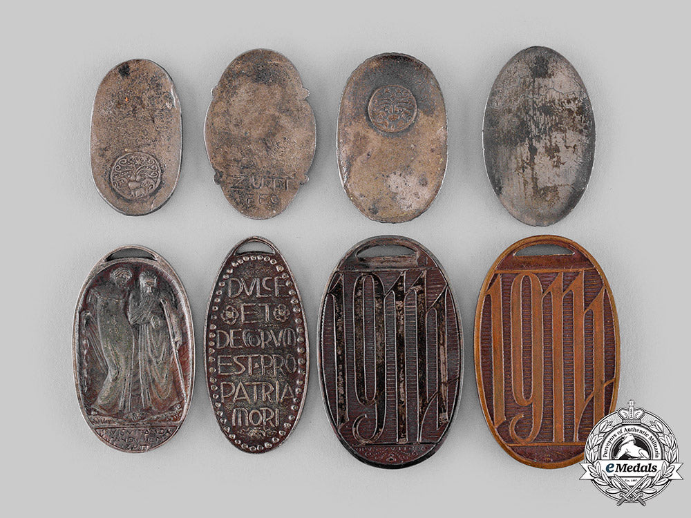 hungary,_kingdom._a_cased_salesman's_display_of_war_medals1914-17,_by_richard_adolf_zutt_m19_18121