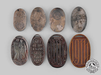 hungary,_kingdom._a_cased_salesman's_display_of_war_medals1914-17,_by_richard_adolf_zutt_m19_18121