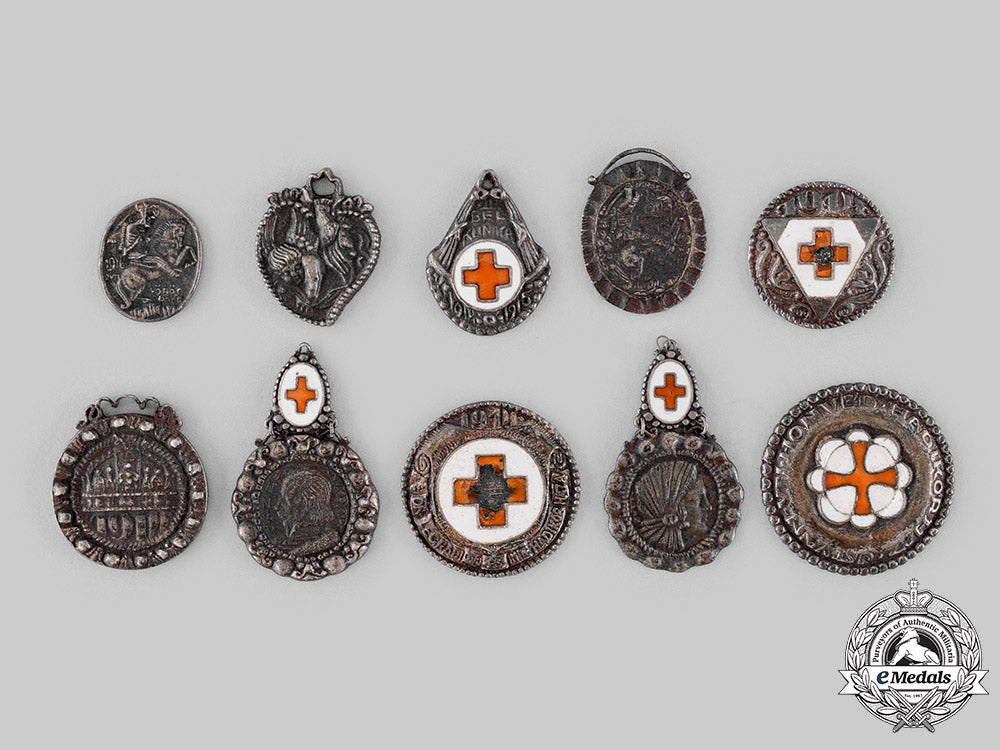 hungary,_kingdom._a_cased_salesman's_display_of_war_medals1914-17,_by_richard_adolf_zutt_m19_18122