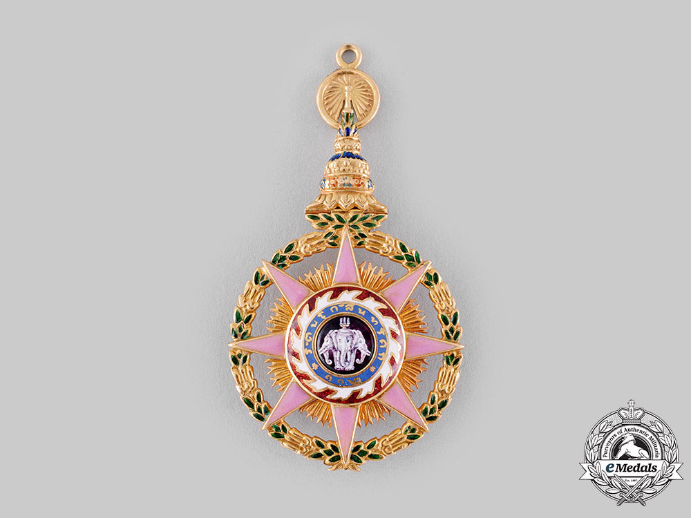 thailand,_kingdom._a_most_illustrious_order_of_chula_chom_klao_in_gold,_iii_class_officer_m19_18138