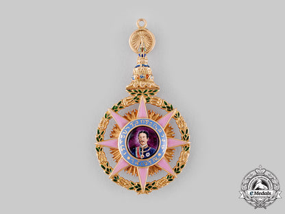 thailand,_kingdom._a_most_illustrious_order_of_chula_chom_klao_in_gold,_iii_class_officer_m19_18139