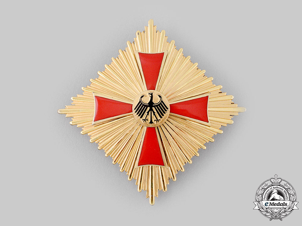 germany,_federal_republic._an_order_of_merit_of_the_federal_republic_of_germany,_knight_commander_with_case,_by_steinhauer&_lück_m19_18233