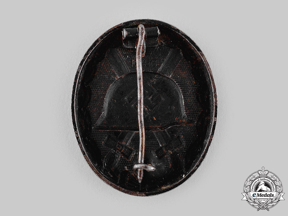 germany,_wehrmacht._a_wound_badge,_black_grade_m19_18276