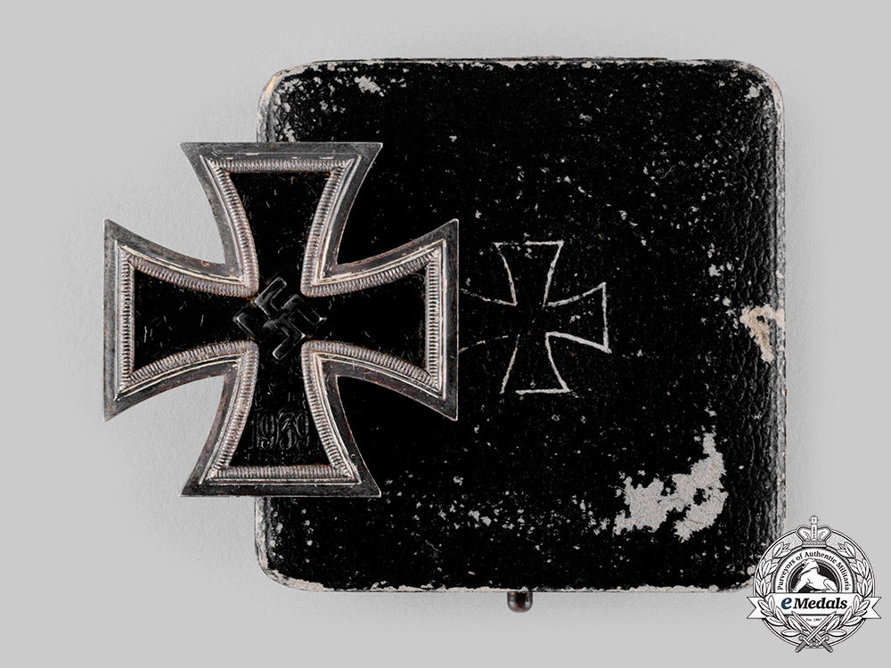 germany,_wehrmacht._a1939_iron_cross_i_class,_with_case_by_b.h._mayer_m19_18279
