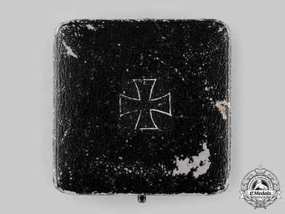germany,_wehrmacht._a1939_iron_cross_i_class,_with_case_by_b.h._mayer_m19_18285