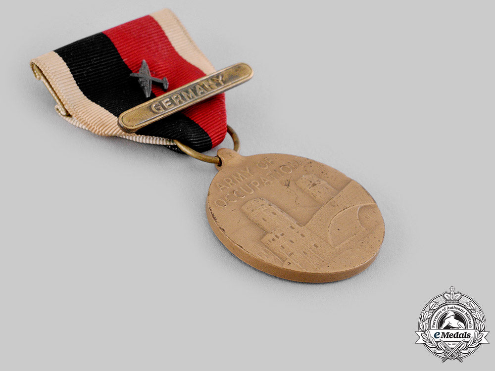 united_states._a_lot_of_second_war_service_medals_m19_18338