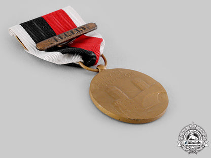 united_states._a_lot_of_second_war_service_medals_m19_18339