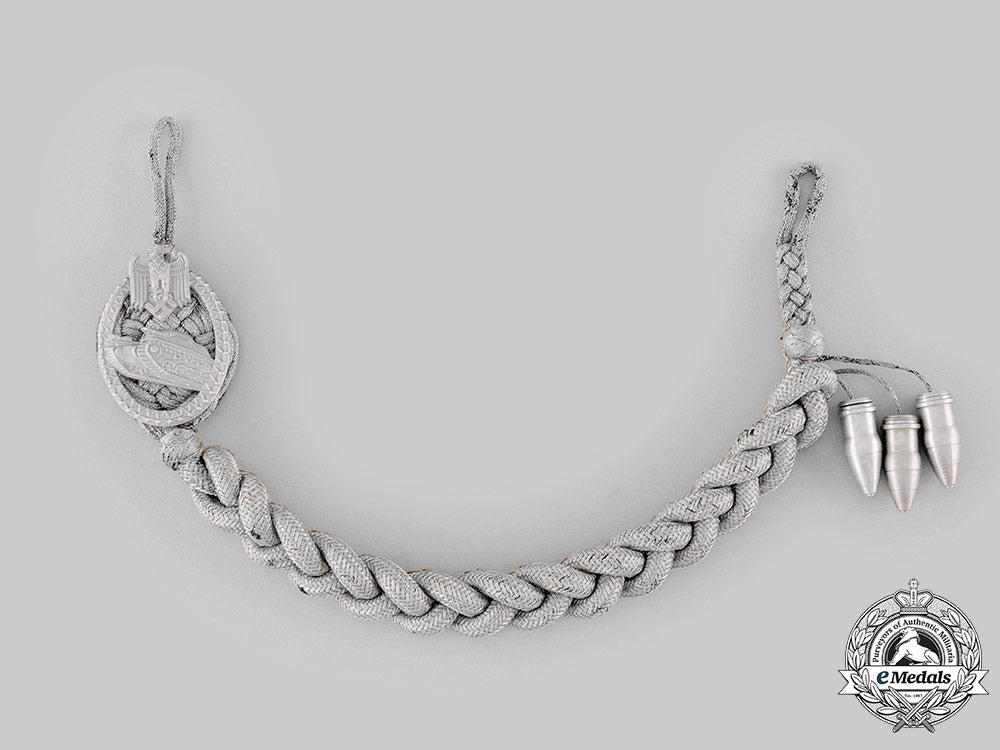 germany,_heer._an_armoured_marksmanship_lanyard,_type_ii,_grades8_m19_18356_1