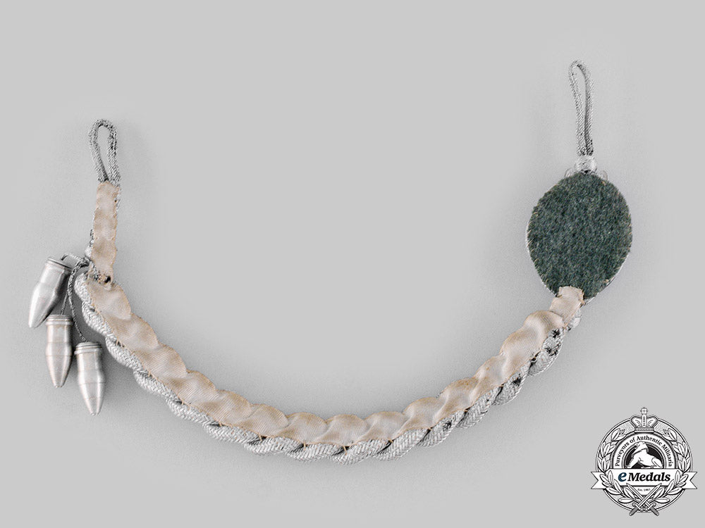 germany,_heer._an_armoured_marksmanship_lanyard,_type_ii,_grades8_m19_18357_1