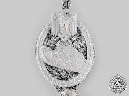 germany,_heer._an_armoured_marksmanship_lanyard,_type_ii,_grades8_m19_18358_1