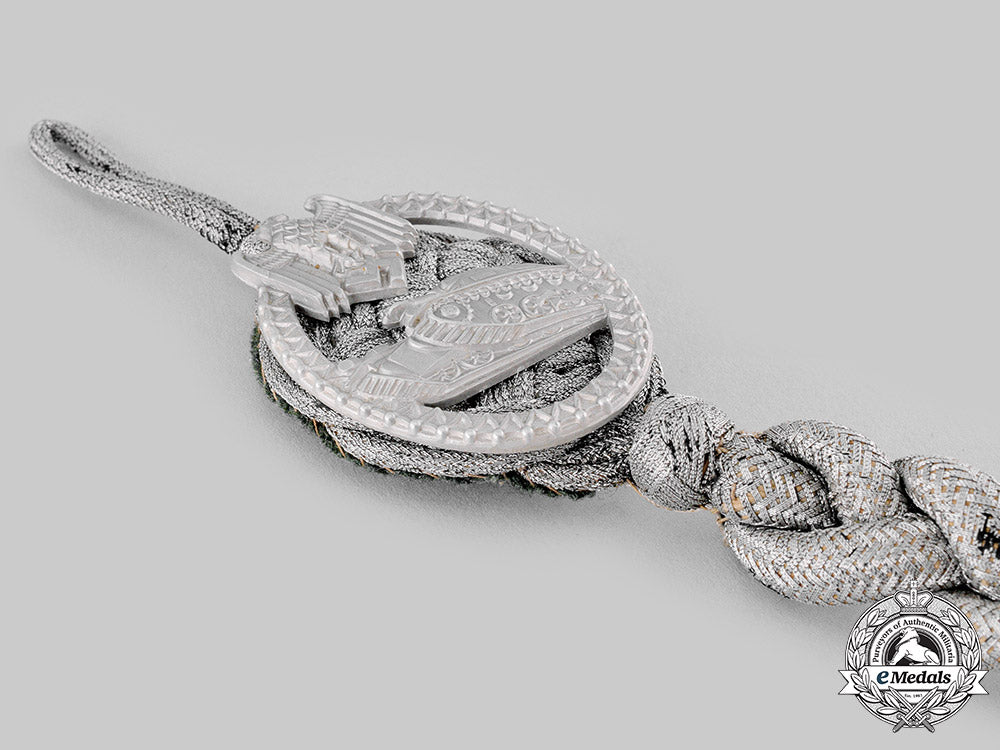 germany,_heer._an_armoured_marksmanship_lanyard,_type_ii,_grades8_m19_18359_1
