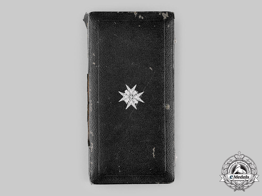 united_kingdom._an_order_of_st._john,_knight_of_grace_set_case,_c.1918_m19_18361