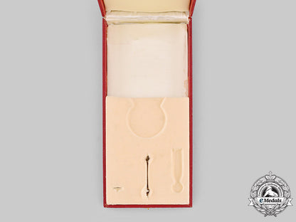 international._a_sovereign_military_hospitaller_order_of_saint_john_of_jerusalem,_of_rhodes_and_of_malta,_i_class_grand_cross_case_m19_18414