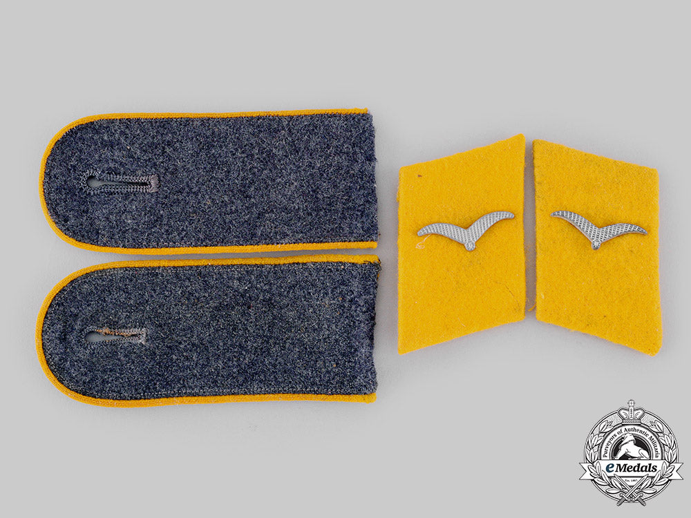 germany,_luftwaffe._a_set_of_flight_personnel_flieger’s_rank_insignia_m19_18484