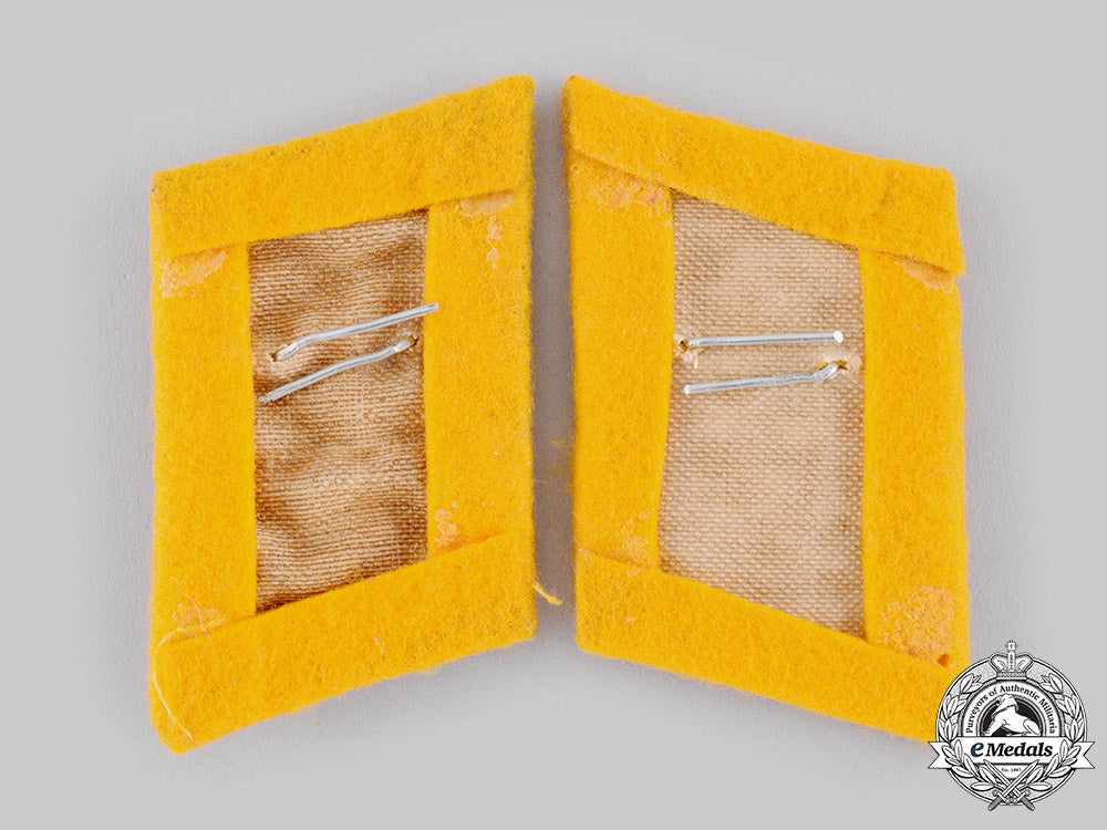 germany,_luftwaffe._a_set_of_flight_personnel_flieger’s_rank_insignia_m19_18486