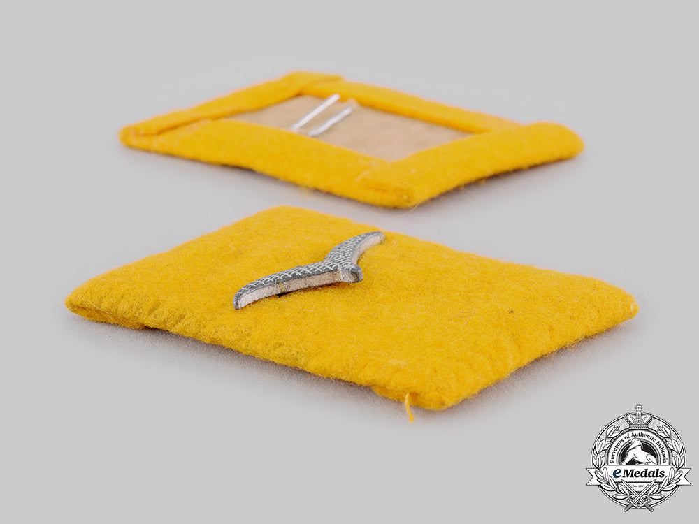 germany,_luftwaffe._a_set_of_flight_personnel_flieger’s_rank_insignia_m19_18487
