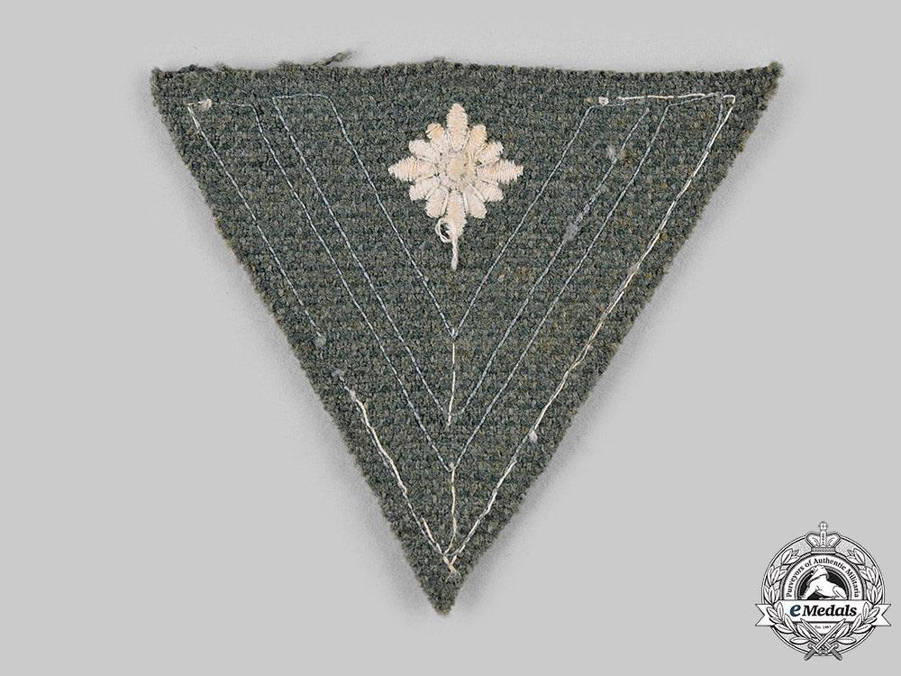 germany,_heer._an_obergefreiter/_stabsgefreiter_rank_chevron_m19_18523_1