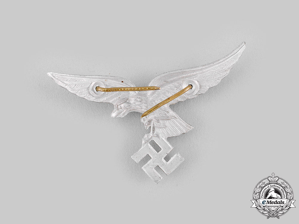 germany,_luftwaffe._a_set_of_visor_cap_insignia_m19_18579