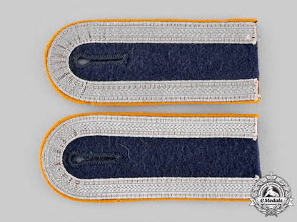 germany,_luftwaffe._a_set_of_flight_personnel_unteroffizier’s_shoulder_straps_m19_18600