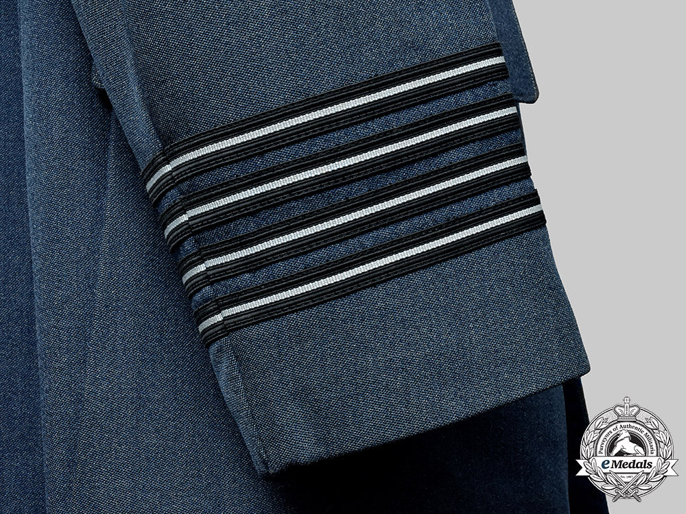 united_kingdom._the_raf_service_tunic_of_wing_commander/_group_captain_edward_john_holden,_mbe_m19_18819