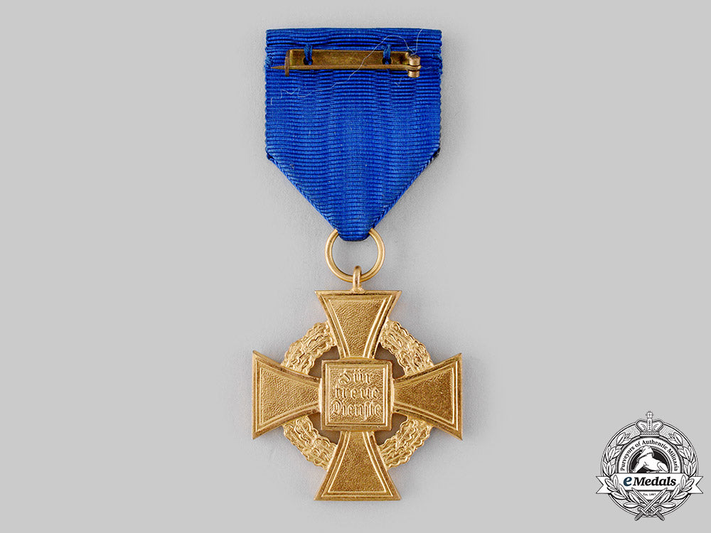 germany,_third_reich._a_civil_service40-_year_long_faithful_service_medal_m19_18956