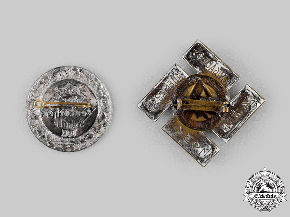germany,_third_reich._a_pair_of_commemorative_badges_m19_18963