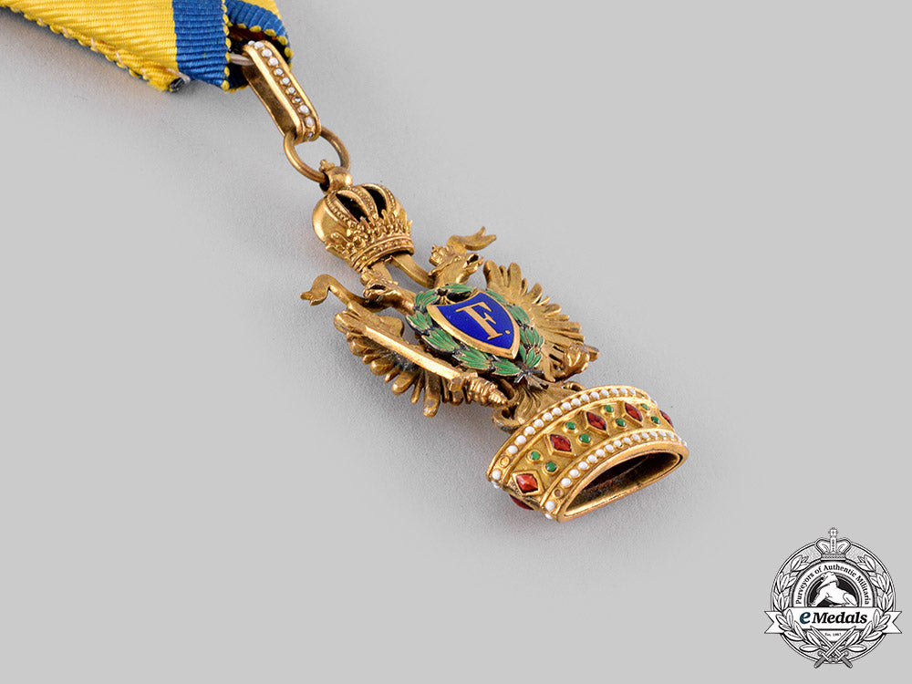 austria,_imperial._an_order_of_the_iron_crown,2_nd_class_small_decoration_with_lesser_war_decoration(_rothe_copy)_m19_19171