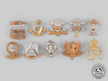 united_kingdom._a_lot_of_eleven_regimental_badges_m19_19206