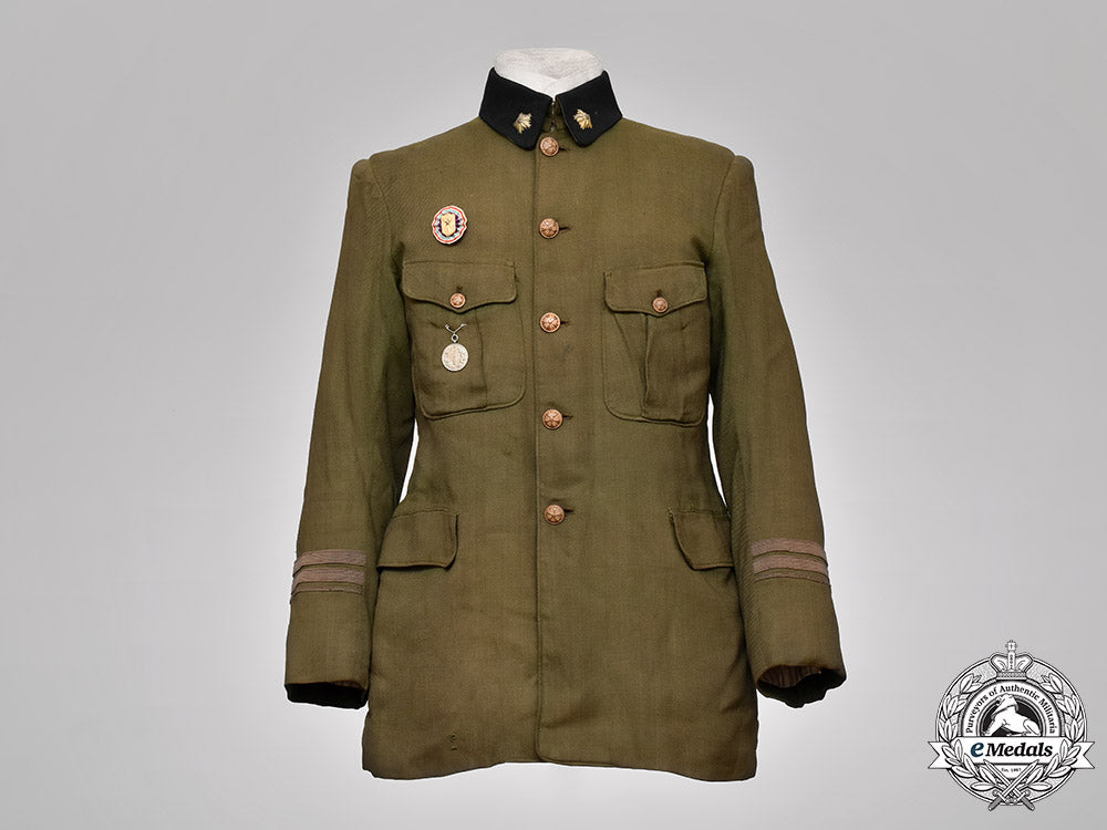 japan,_imperial._an_army_officer’s_tunic_with_side_cap_m19_1923