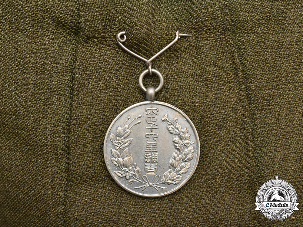 japan,_imperial._an_army_officer’s_tunic_with_side_cap_m19_1929