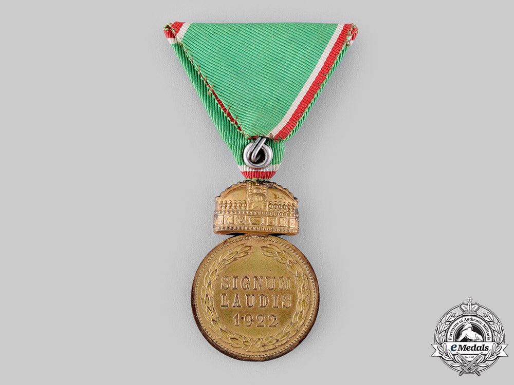 hungary,_kingdom._a_signum_laudis_medal_with_the_holy_crown_of_hungary1922,_bronze_grade_m19_19466