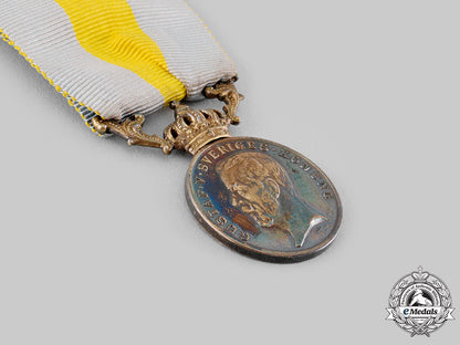 sweden,_kingdom._a_royal_red_cross_merit_medal_for_volunteers,_by_c.f.carlman_m19_19481