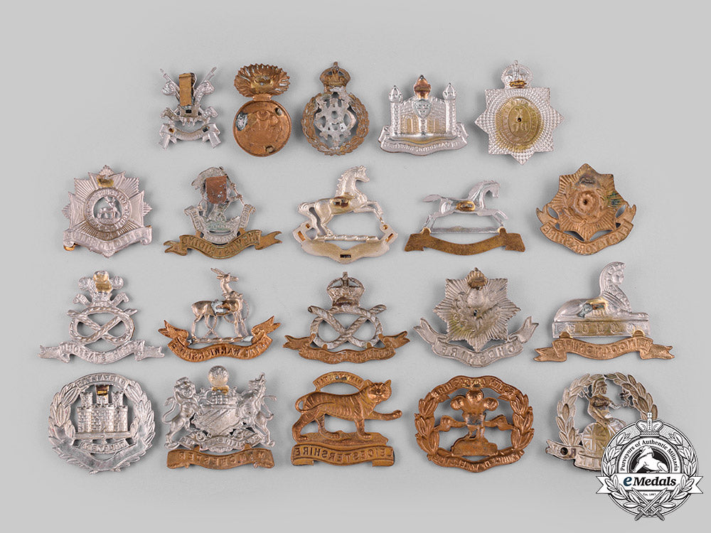 united_kingdom._lot_of_twenty_cap_badges_m19_19607