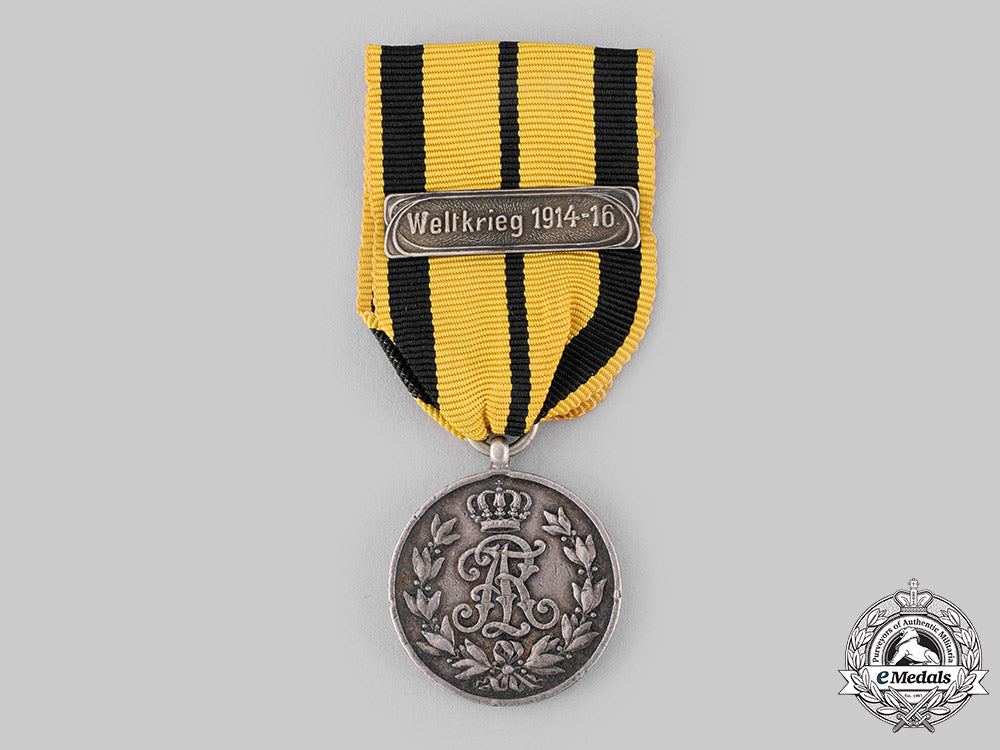 saxony,_kingdom._a_friedrich_august_medal,_silver,_with_world_war_clasp_m19_19751