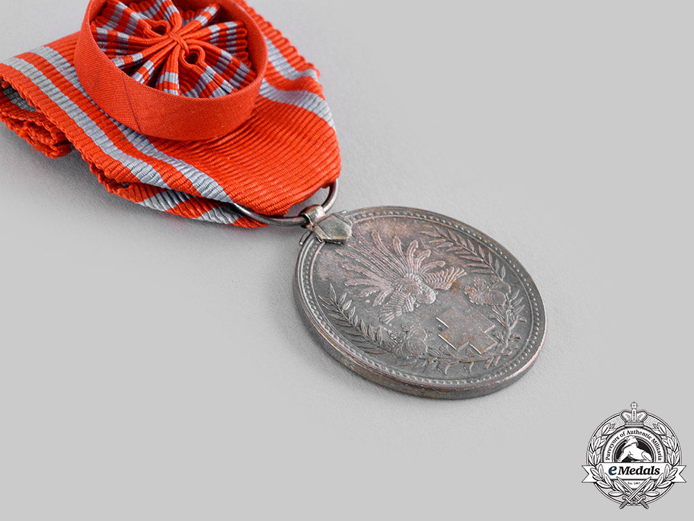 japan,_empire._three_japanese_red_cross_society_medals_m19_19897