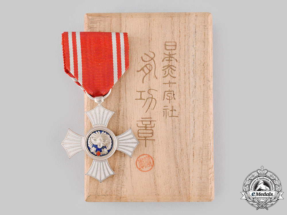 japan,_empire._a_red_cross_society,_silver_merit_medal_m19_19918