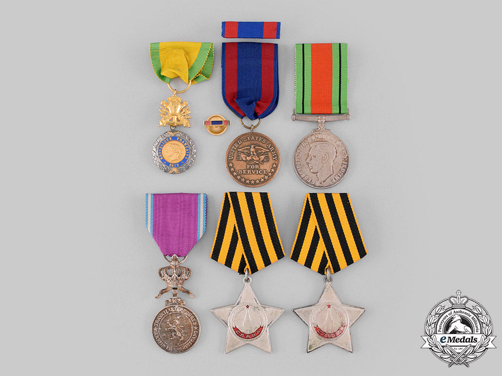 international._a_lot_of_medals&_awards(_collectors_copies)_m19_20036