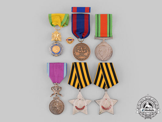 international._a_lot_of_medals&_awards(_collectors_copies)_m19_20036