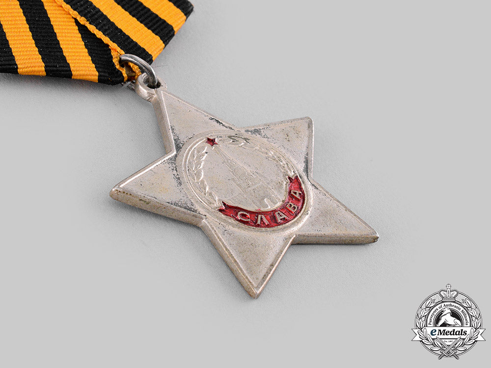 international._a_lot_of_medals&_awards(_collectors_copies)_m19_20041