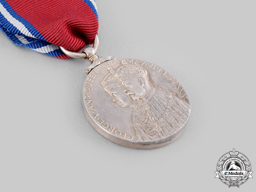 united_kingdom._two_medals&_awards_m19_20217