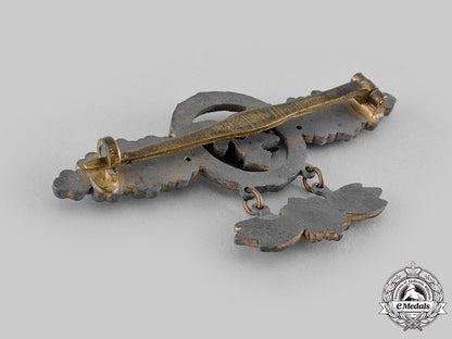 germany,_luftwaffe._a_front_flying_clasp_for_transport_pilots,_with_hanger,_gold_grade_m19_20271