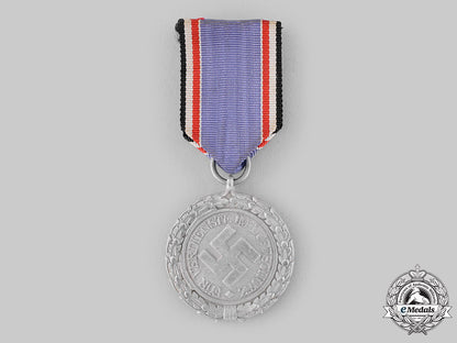 germany,_third_reich._an_air_defence_medal,_ii_class_with_case_m19_20273_1_1