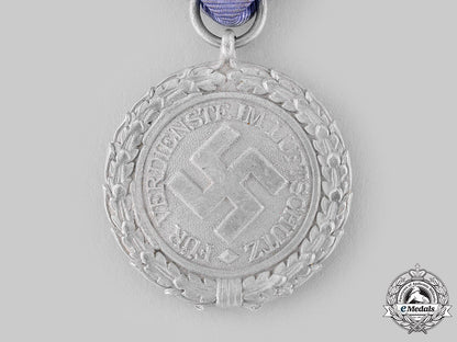 germany,_third_reich._an_air_defence_medal,_ii_class_with_case_m19_20275_1_1
