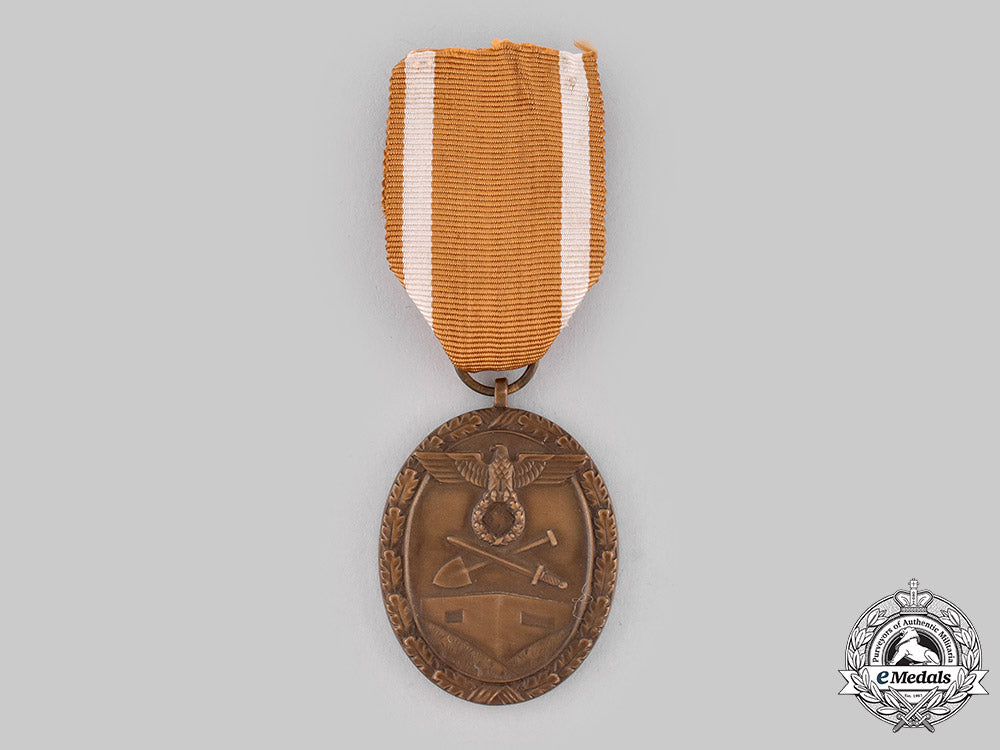 germany,_wehrmacht._a_west_wall_medal_m19_20510