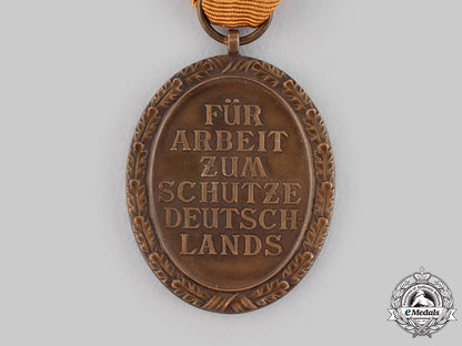germany,_wehrmacht._a_west_wall_medal_m19_20512